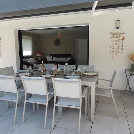 Alaia Neuve Avec Piscine, Petanque Proche Et Golf Villa