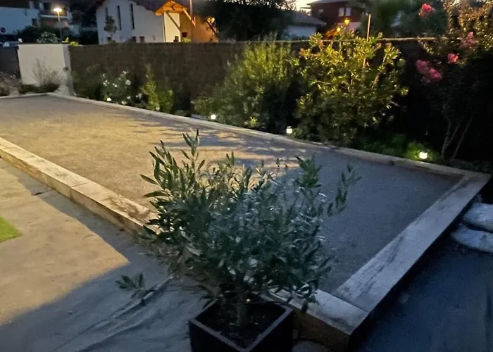 Alaia Neuve Avec Piscine, Petanque Proche Et Golf Villa