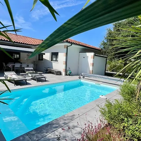 Alaia Neuve Avec Piscine, Petanque Proche Et Golf Villa